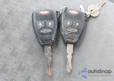 2007 Jeep Liberty Sport из США, поврежденный, VIN 1J4GL48K77W701400